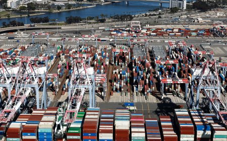 Trump’s Trade War Escalates as China Retaliates With 34% Tariffs