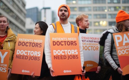 Strikes to end as resident doctors accept pay deal
